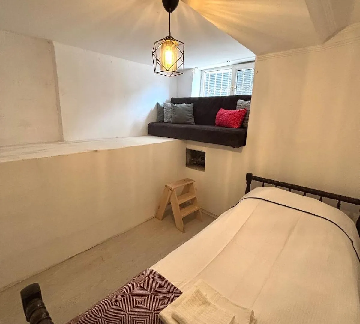 Villa Pink House Walk Everywhere, 3Br, Fiber Internet Istanbul