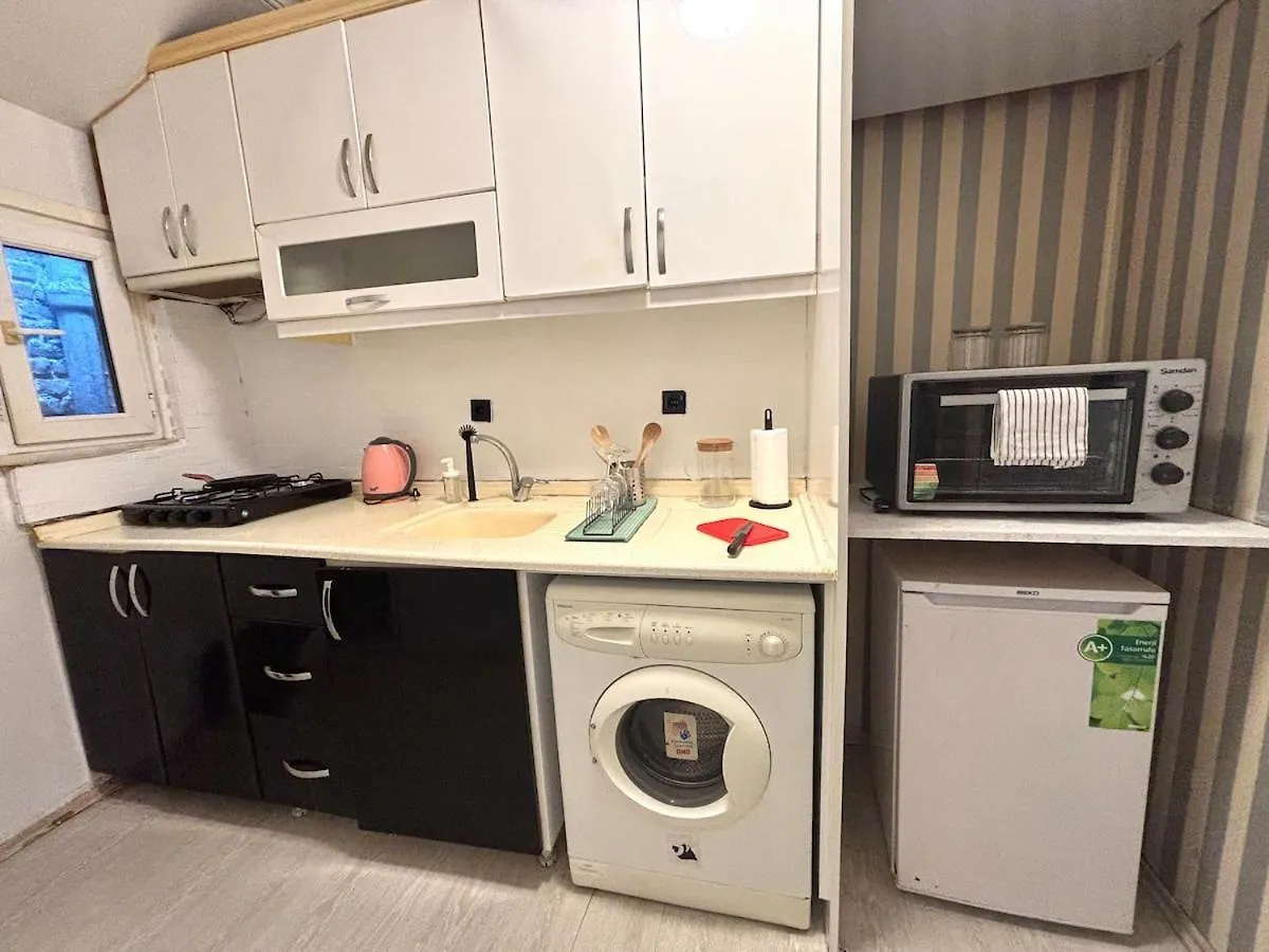 Villa Pink House Walk Everywhere, 3Br, Fiber Internet Istanbul Turkey